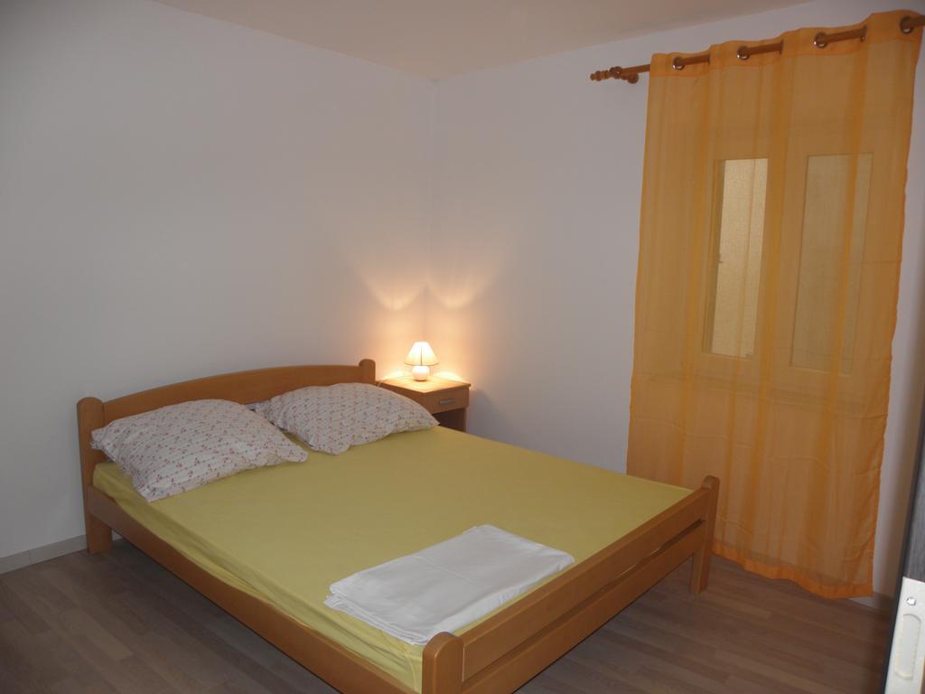 Apartment Jartic Betina  Extérieur photo